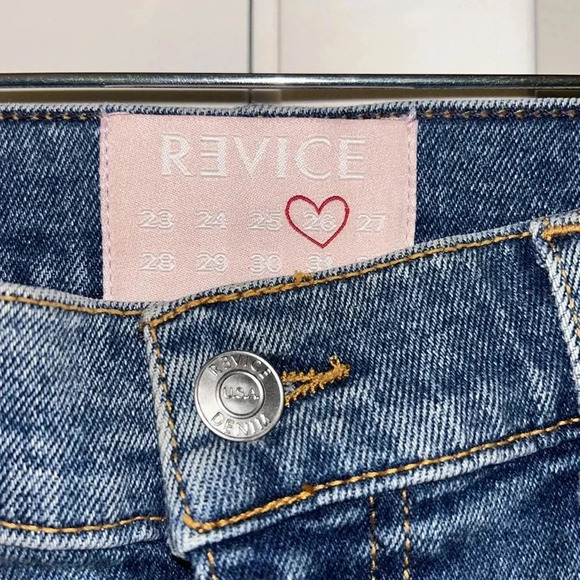 NWT revice cropped high rise distressed jeans size 26 - Picture 3 of 7